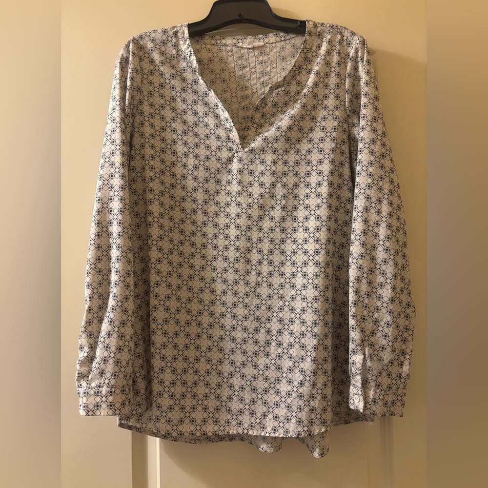 Pleione Beige and Black Geometric Blouse